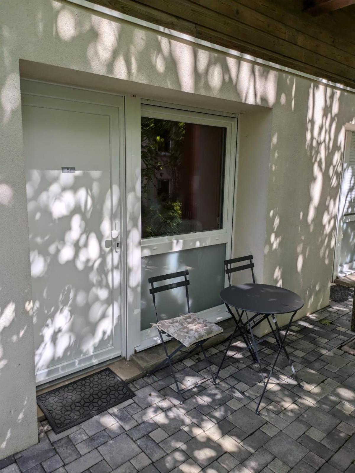 Studio Rez De Chaussee Avec Terrasse Centre Thermal Et Touristique - Casa Amnéville Eksteriør billede