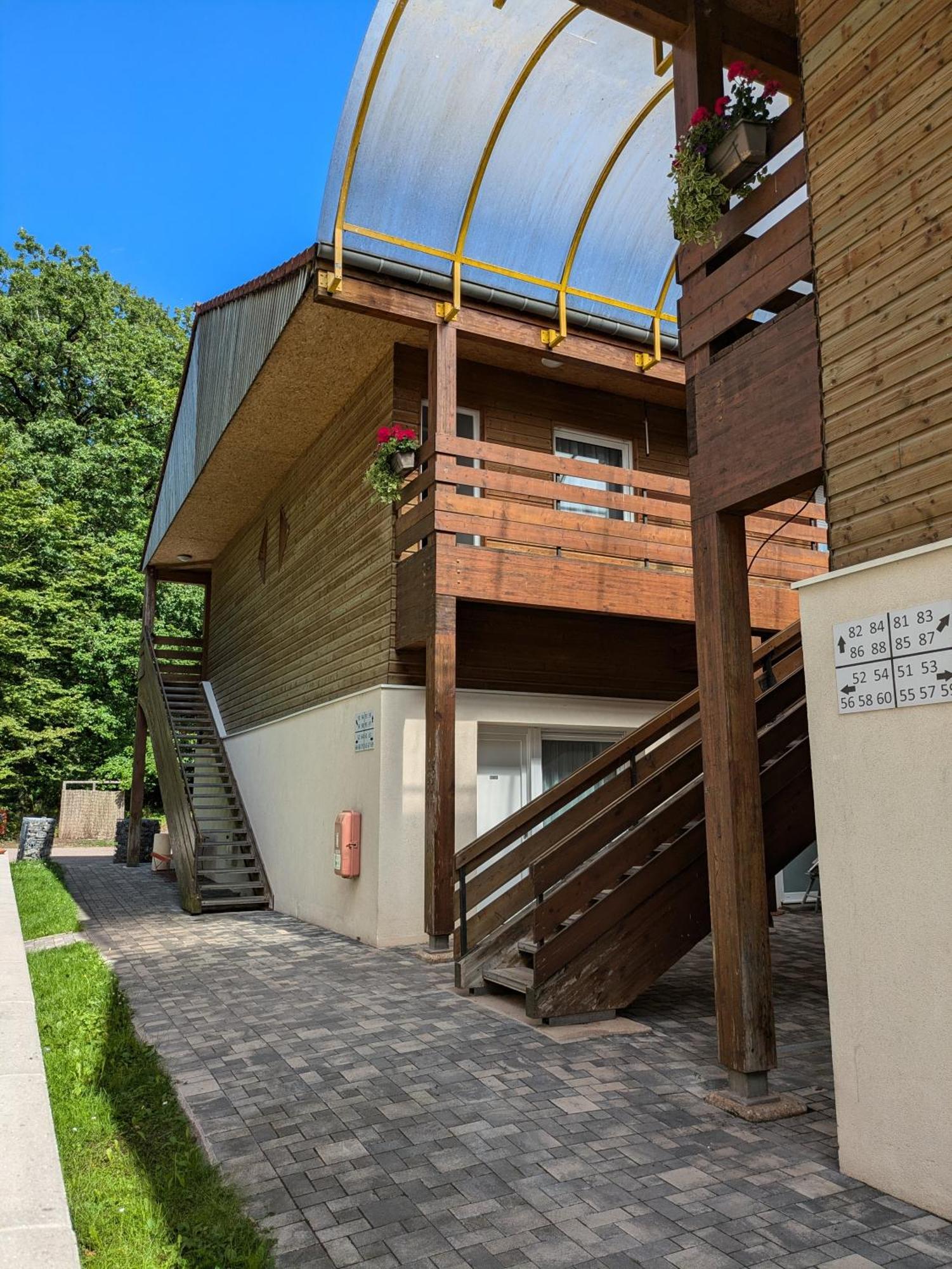 Studio Rez De Chaussee Avec Terrasse Centre Thermal Et Touristique - Casa Amnéville Eksteriør billede